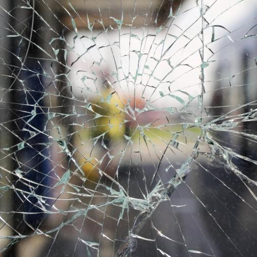 3M™ Glass Safety Film for Homes