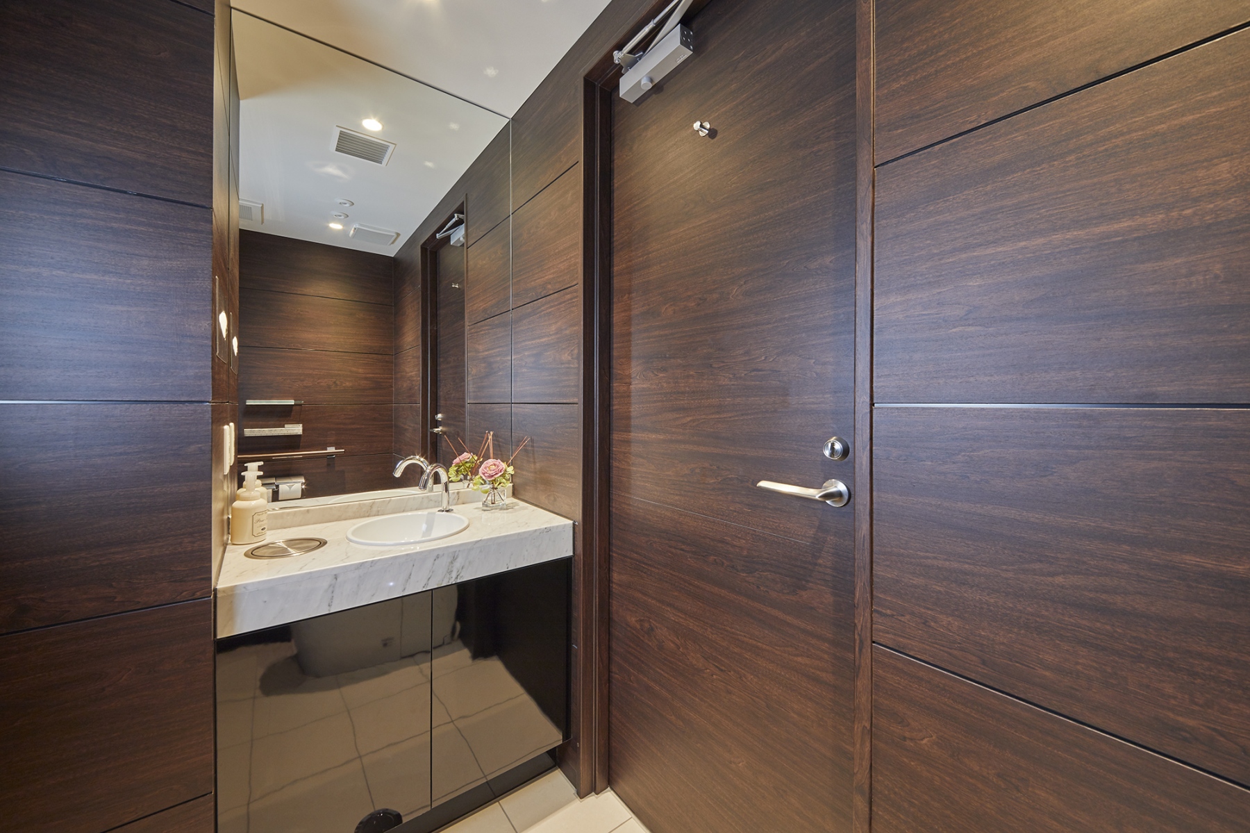 3M™ DI-NOC Vinyl Sticker for Doors